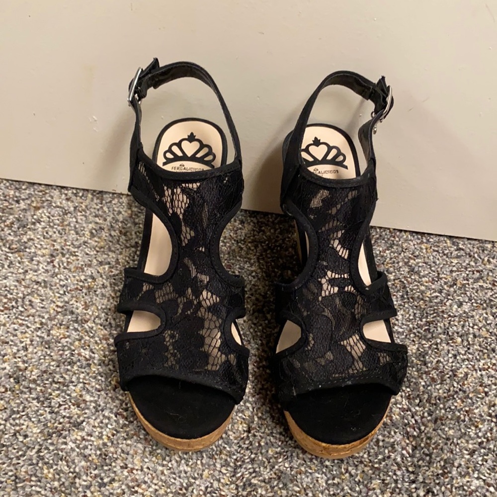 😩Fergalicious Wedge Sandals